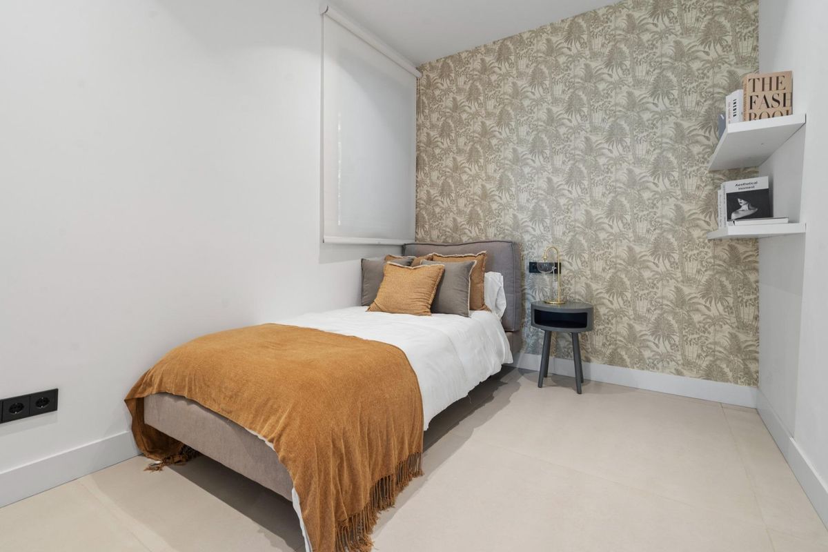 5-Slaapkamer Duplex Estepona Zwembad - Afbeelding 18