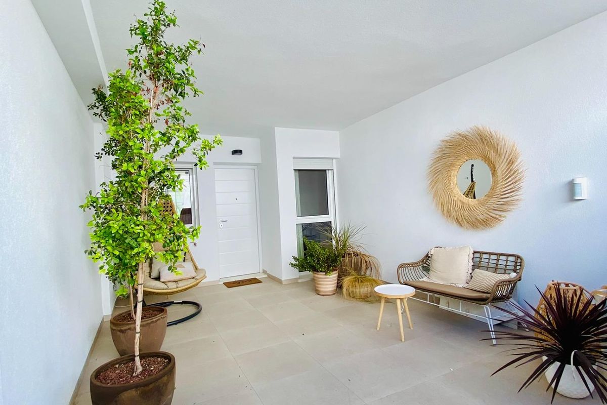 Welkom bij de entree van het 3-slaapkamer appartement op de begane grond in Pilar de La Horadada.