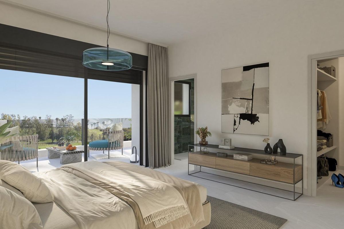 Spacious bedroom in Estepona Golf property