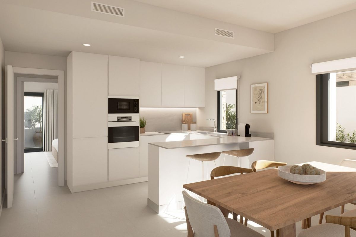 Moderne keuken in de 3-slaapkamer villa in Vera, met stijlvolle apparaten en een lichte eetruimte.