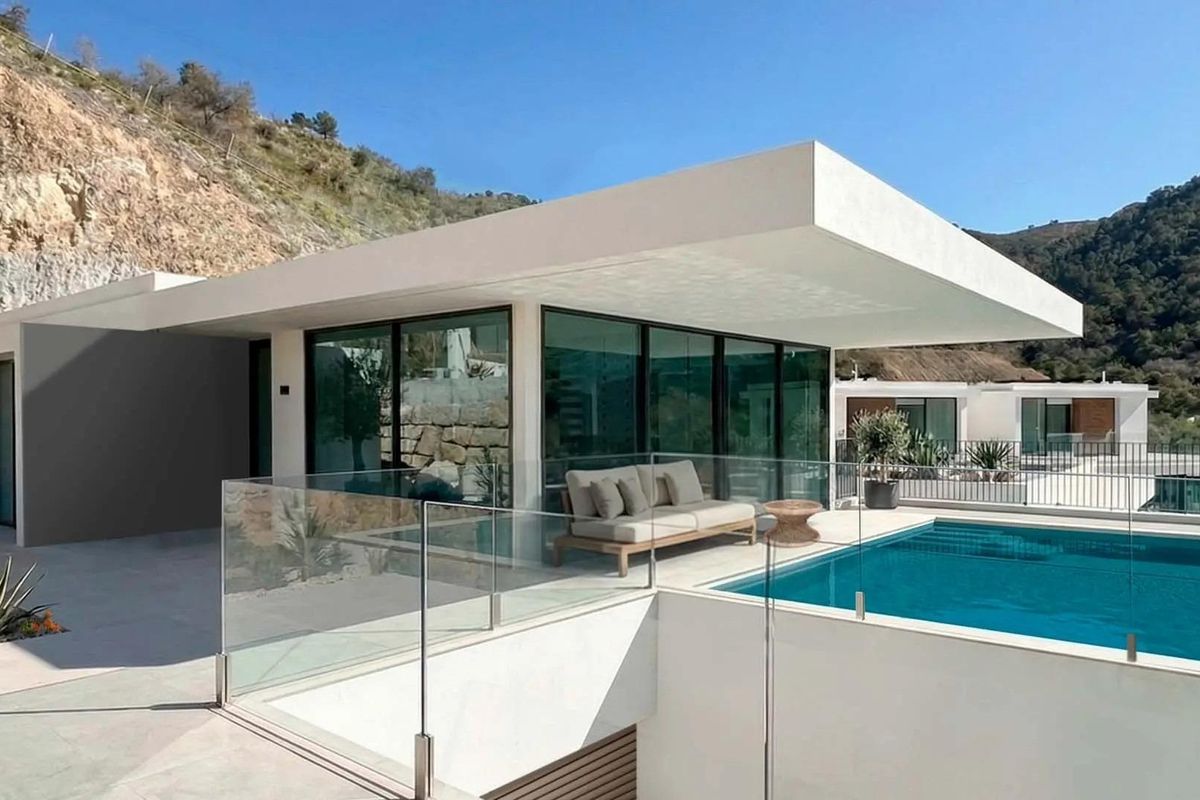 Luxusvilla in Benidorm mit privatem Pool