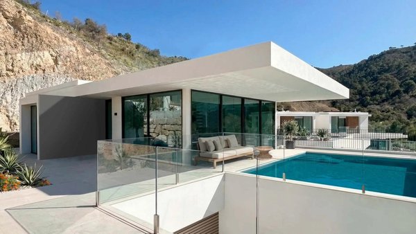 Luxusvilla in Benidorm mit privatem Pool