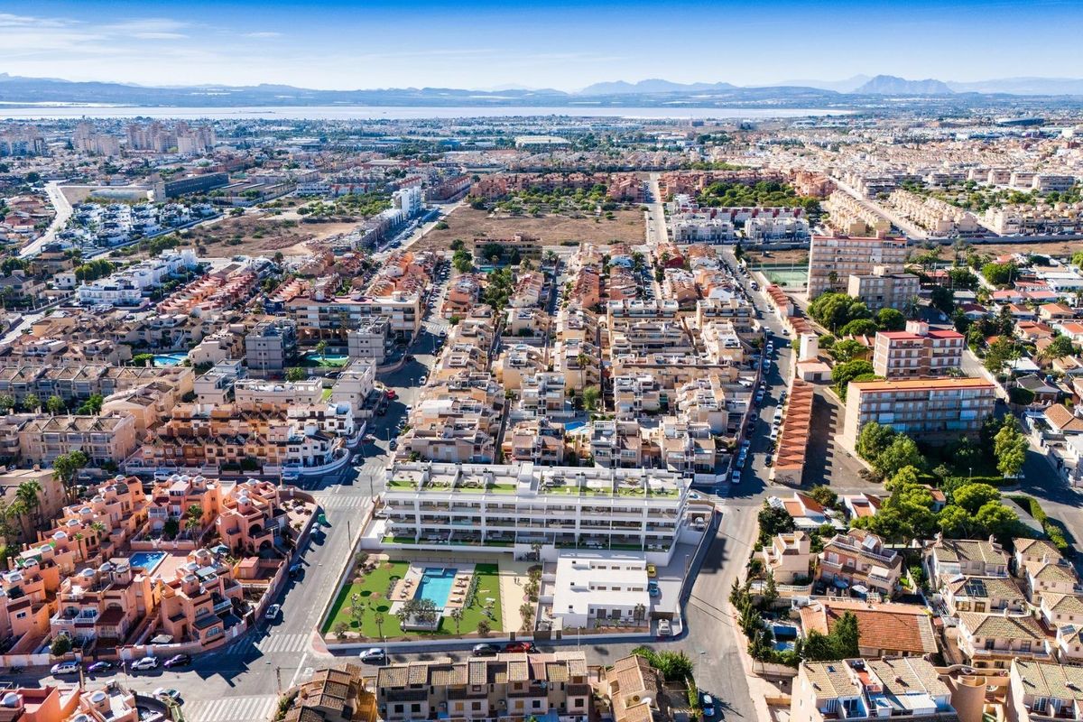 Rooftop solarium of Torrevieja penthouse with sea views