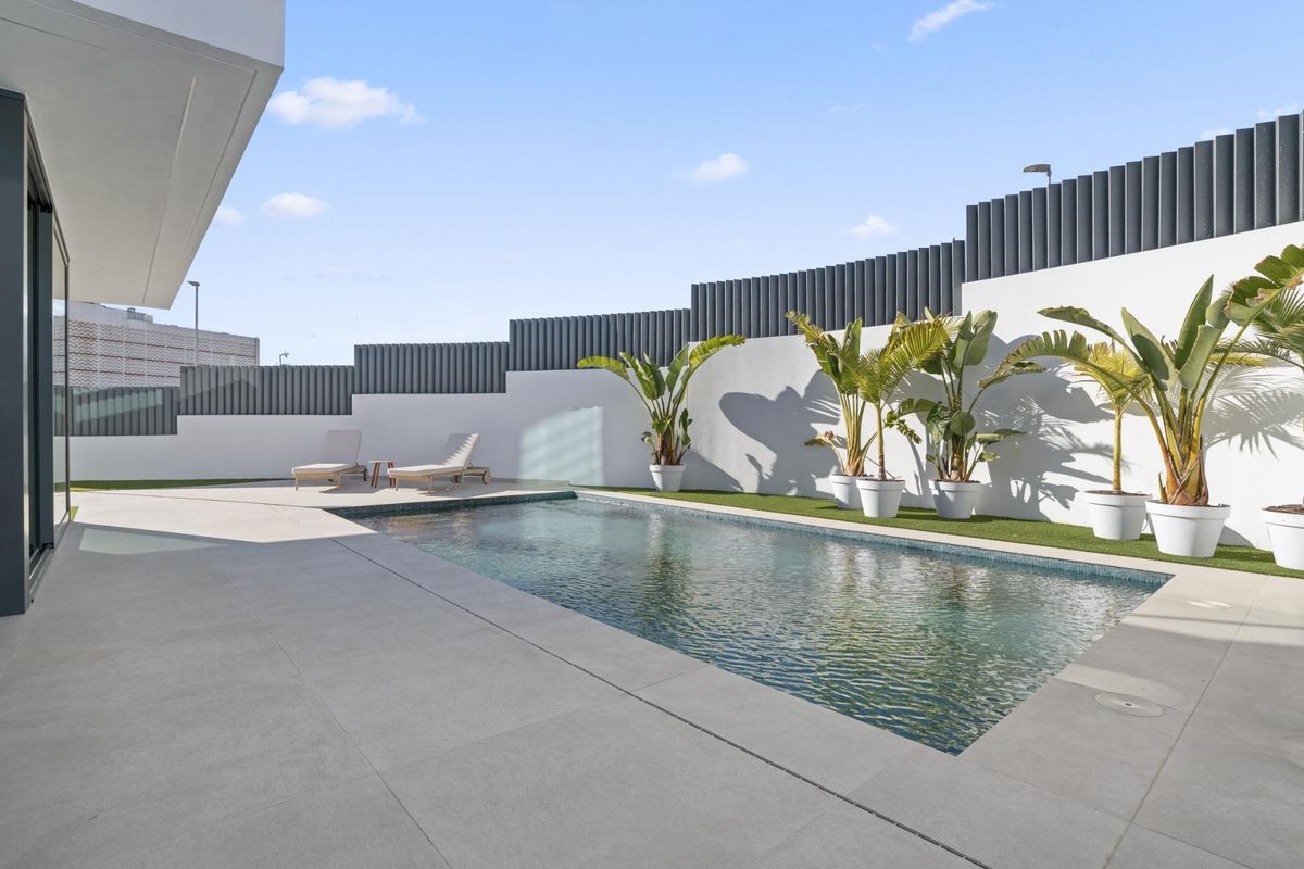 Elegantes Badezimmer der Villa in Benidorm