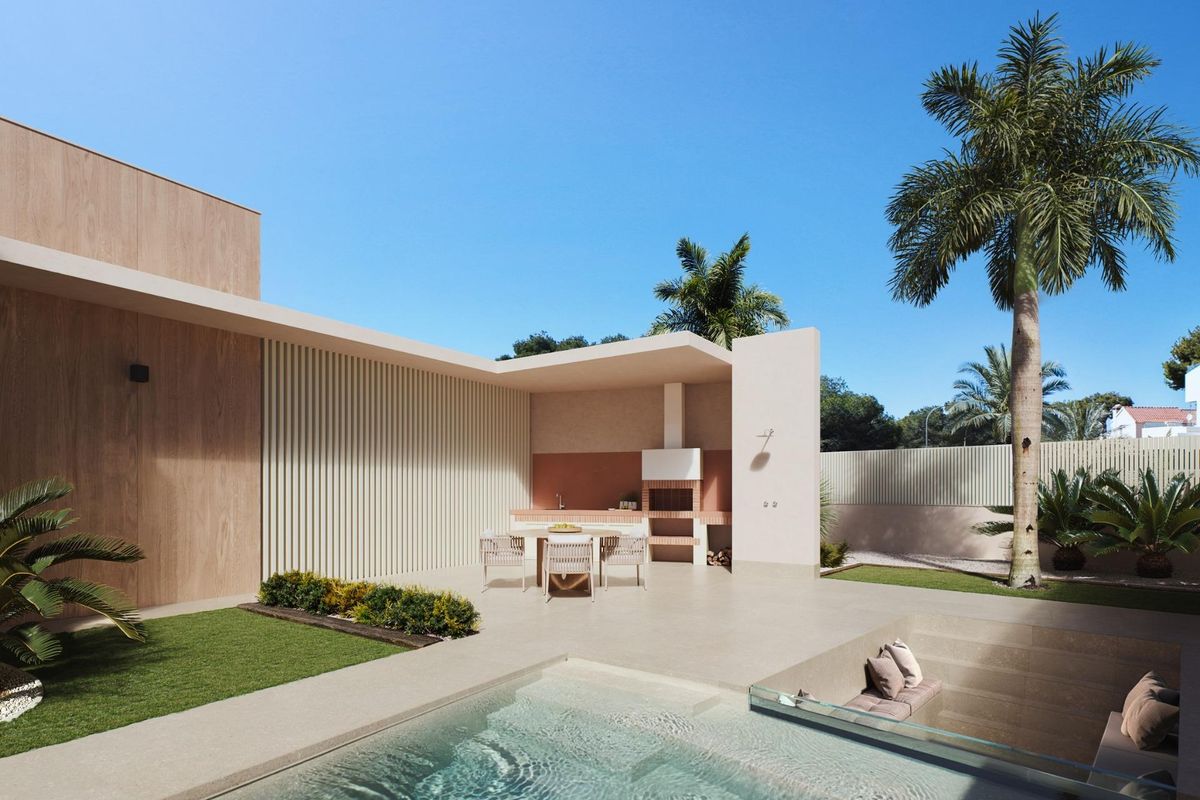 Großzügige Terrasse der Villa in Dehesa de Campoamor