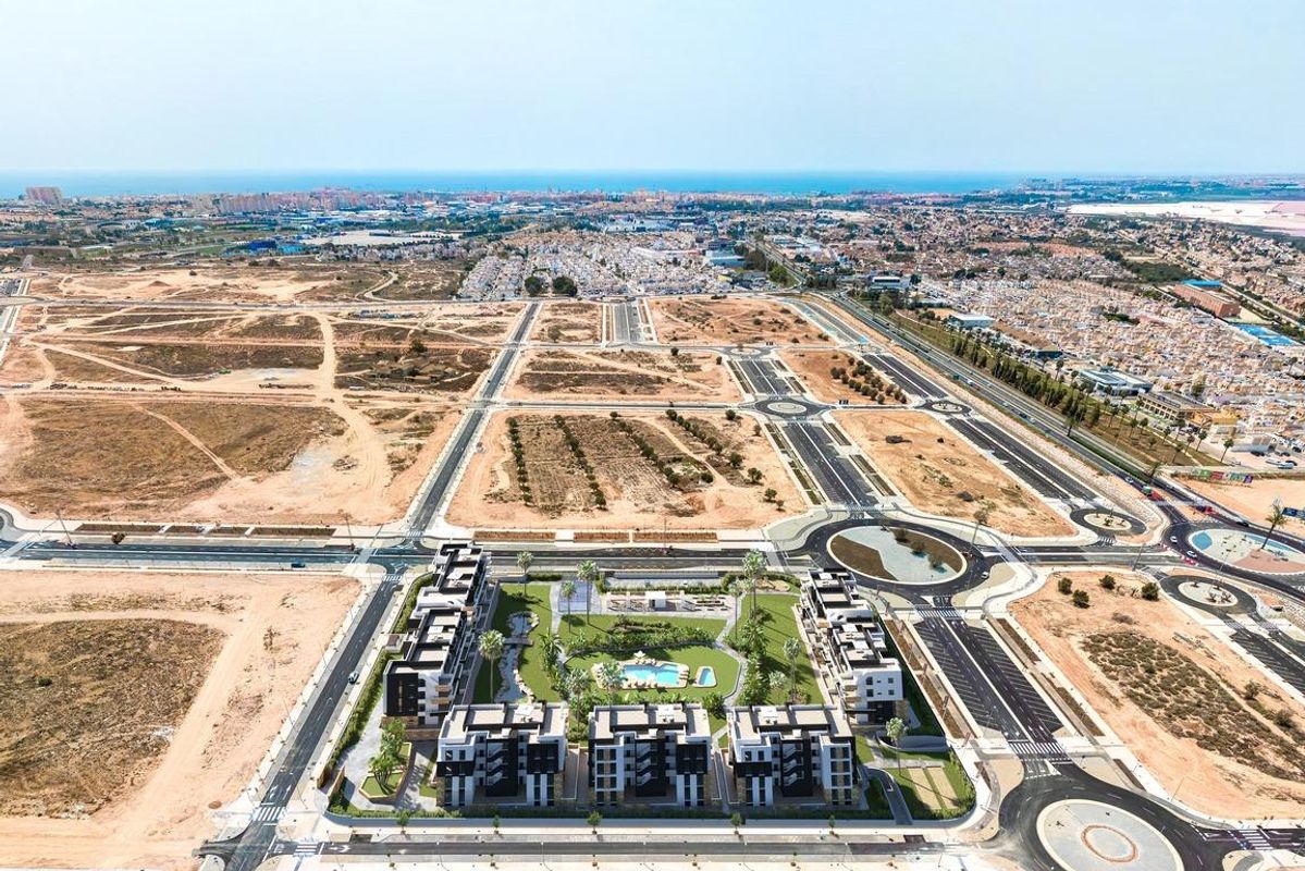 Binnenplattegrond van een 2-slaapkamer penthouse in een modern complex gelegen in Torrevieja, Spanje.