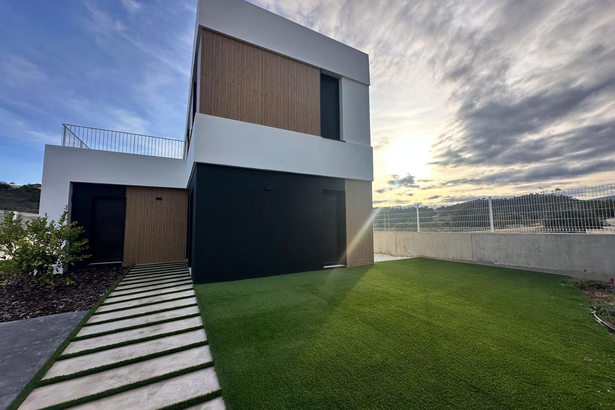 Modern villa Finestratban, Costa Blanca Észak