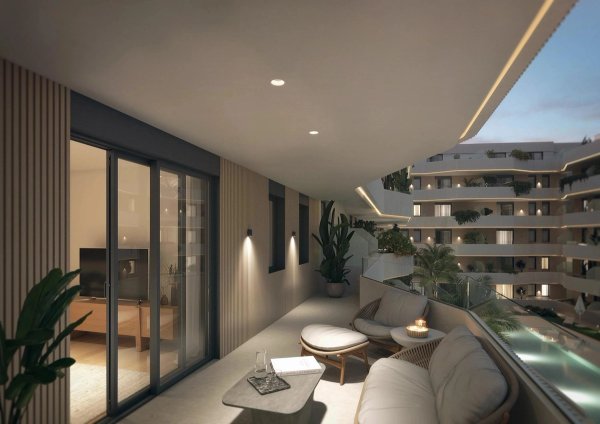 Stijlvol terras met zitgelegenheid met uitzicht op het landschap in Mijas, Costa del Sol, perfect voor ontspanning.