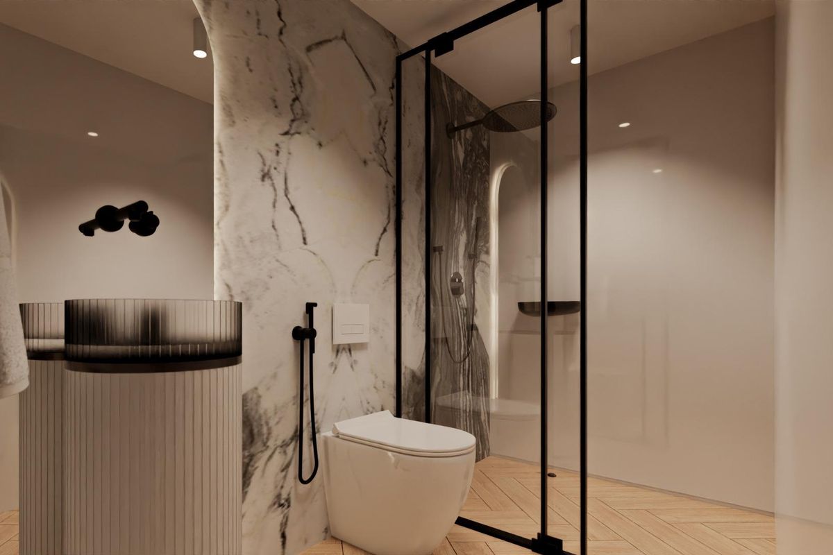 Moderne badkamer met een stijlvolle douche en marmeren accenten in een 3-slaapkamer woning in Orihuela Costa.