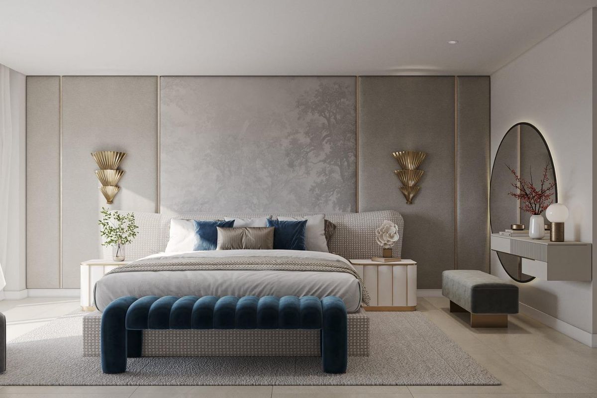 Stijlvolle slaapkamer met elegante decoratie en grote ramen in een 4-slaapkamer villa in Estepona, Costa del Sol.