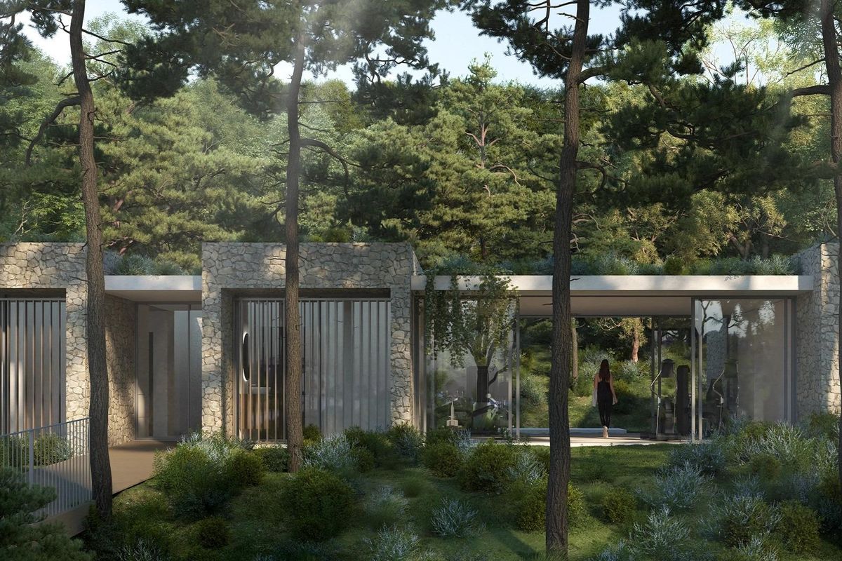 Charmant appartement op de begane grond tussen hoge bomen in Marbella, dat natuur en moderne architectuur combineert.