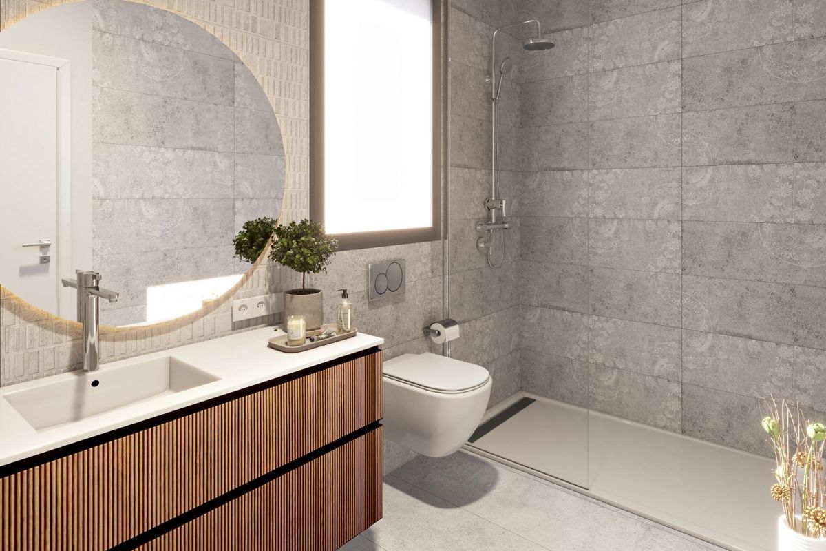 Moderne badkamer in de villa in Finestrat met stijlvolle armaturen en een minimalistisch ontwerp.