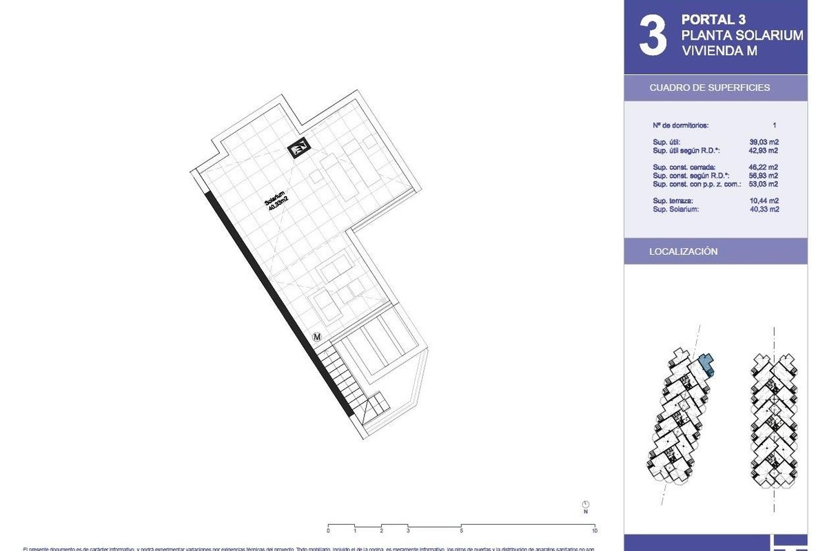 Plattegrond van een penthouse solarium in Torrox, met buitenshuis en binnenshuis woonruimtes.