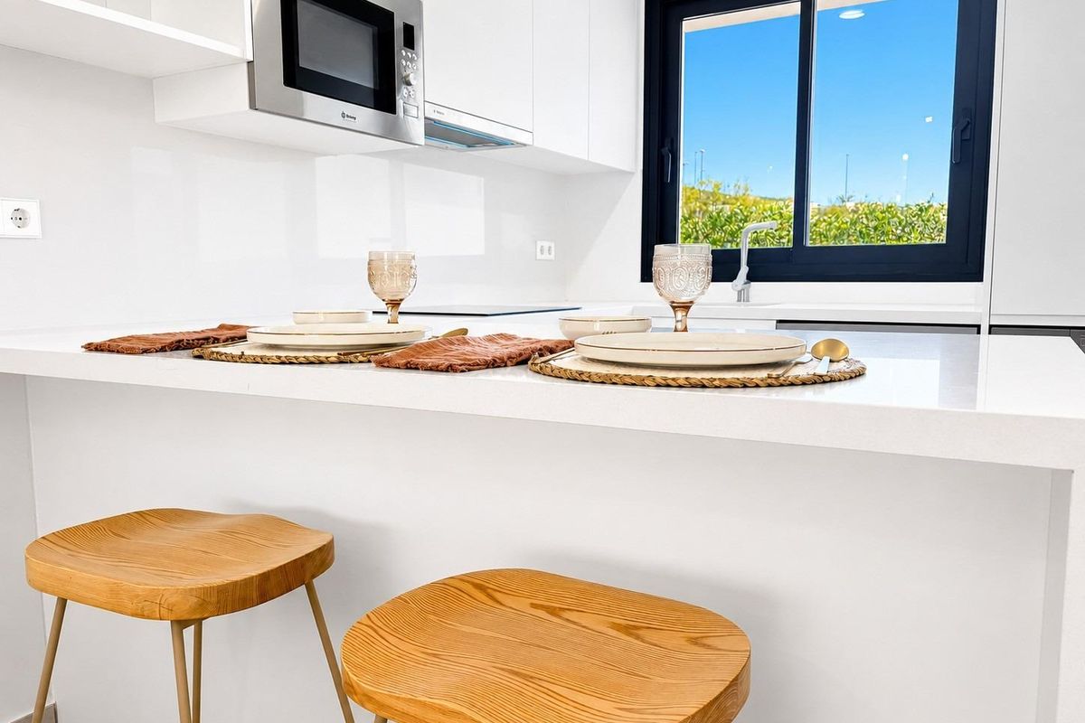 Nieuwbouwwoningen: instapklare rijhuizen en halfvrijstaande villa’s in het Altaona Golf Resort, Murcia