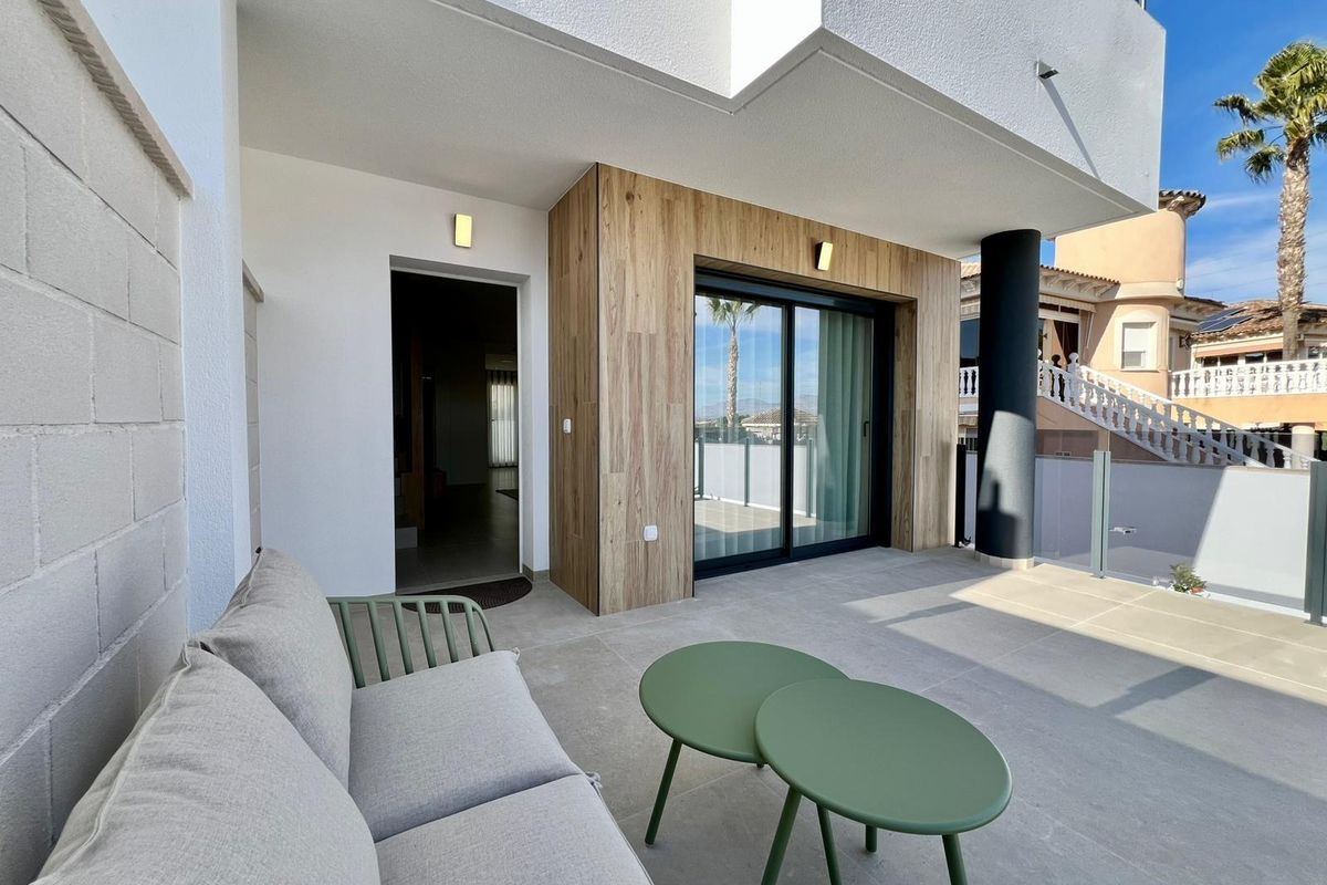 Garage space in Benferri town house