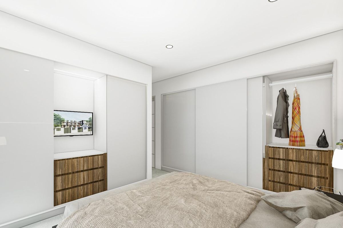 Binnenkant van een slaapkamer met kastruimte in een woning in Pilar de La Horadada, Costa Blanca.