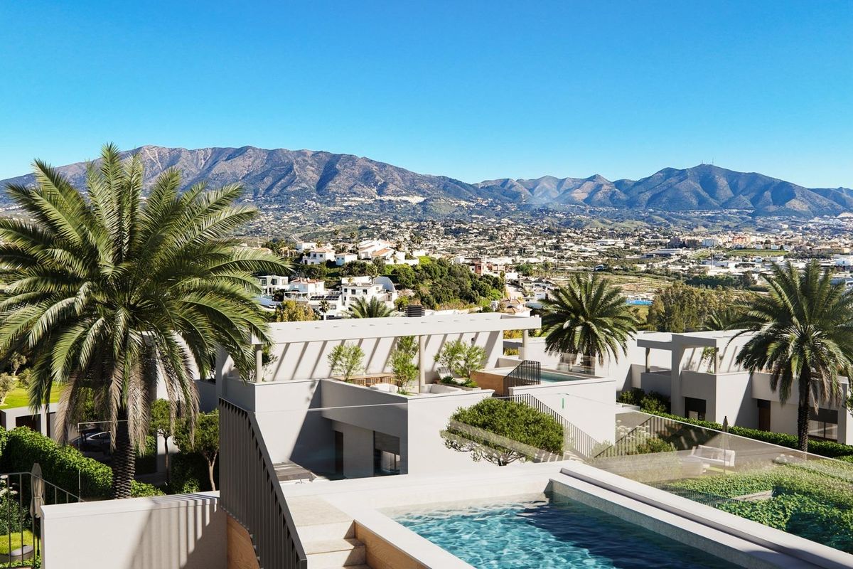 Short drive to Malaga and Marbella