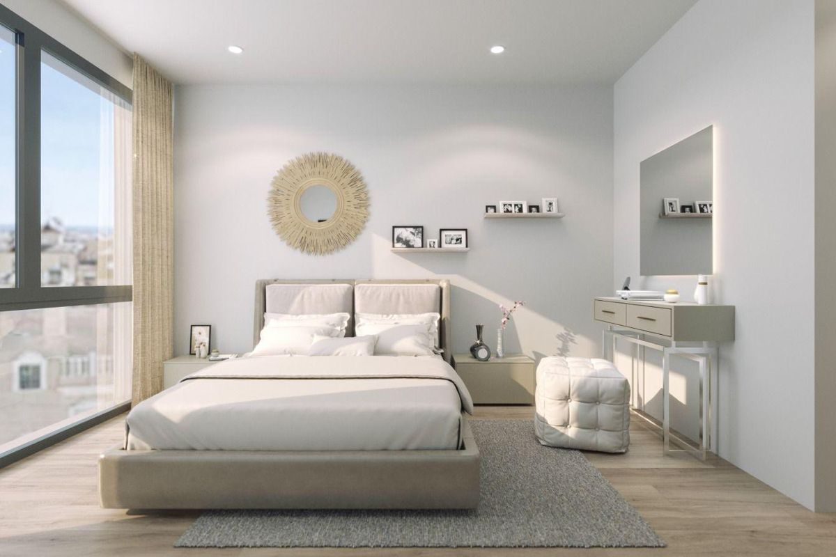 Chique slaapkameropstelling in een 1-slaapkamer appartement in Torrevieja, met stijlvolle decoratie en een gezellige sfeer.