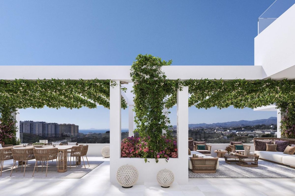 Ruim terras met zitgelegenheid en uitzicht, perfect voor vermaak in een 1-slaapkamer appartement in Villajoyosa.