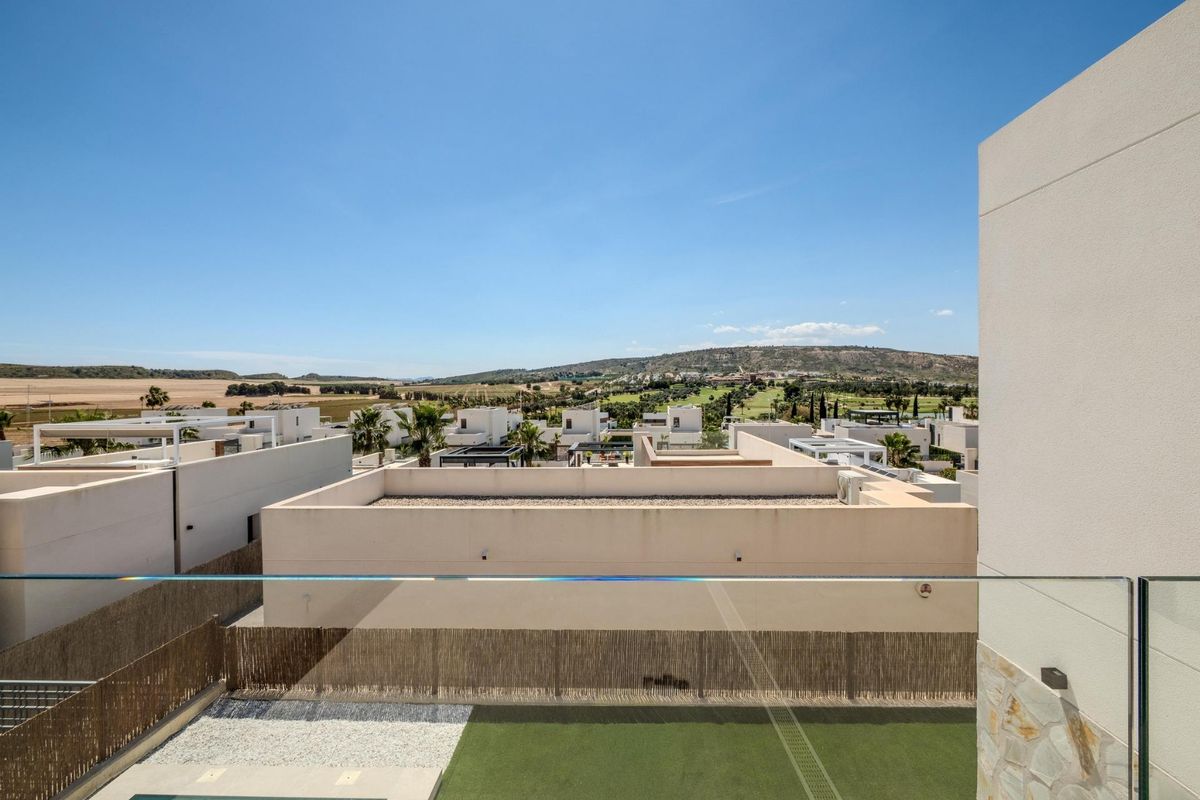 Moderne Villa mit Terrasse in Algorfa