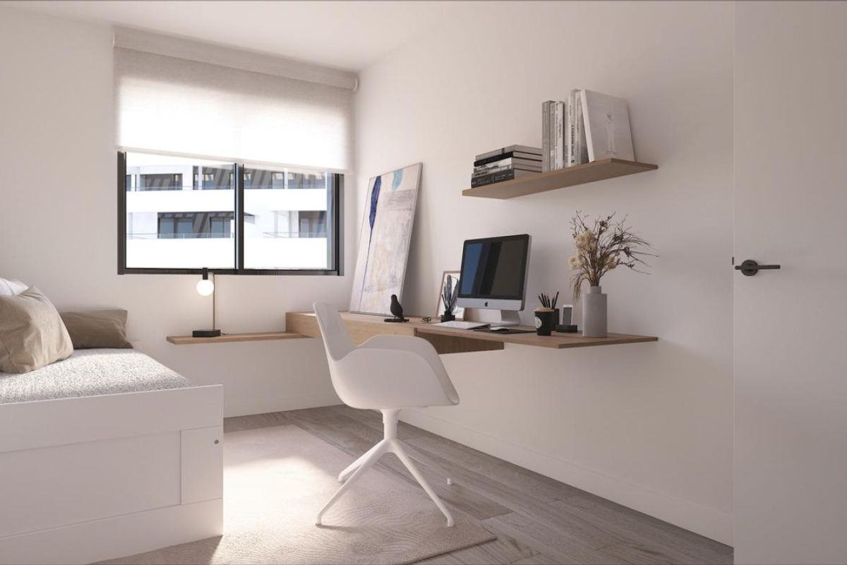 Goed ontworpen thuiskantoor met uitzicht in een penthouse, met moderne decoratie in Casares, Spanje.