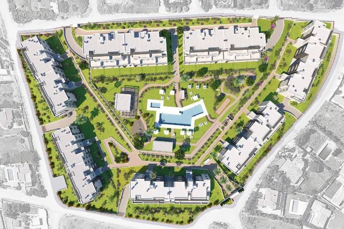 Architectonische indeling van het pand met tuinen en voorzieningen, gelegen in Estepona, Costa del Sol.