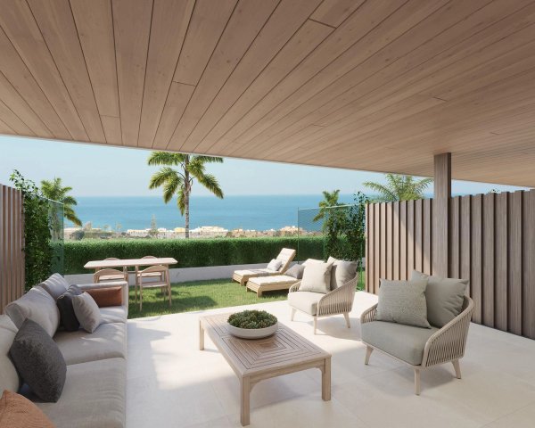 Luxe terras met zeezicht in een 3-slaapkamer appartement in Manilva, Costa del Sol.