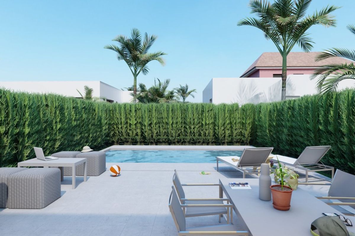 Privé zwembad omringd door groen bij een villa met 3 slaapkamers in Los Urrutias, Costa Calida.