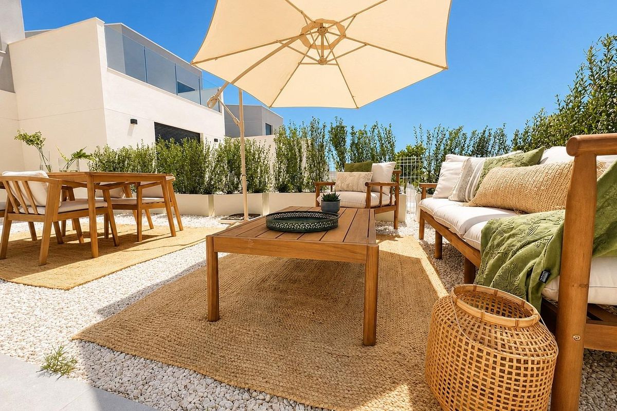 Nieuwbouwwoningen: instapklare rijhuizen en halfvrijstaande villa’s in het Altaona Golf Resort, Murcia