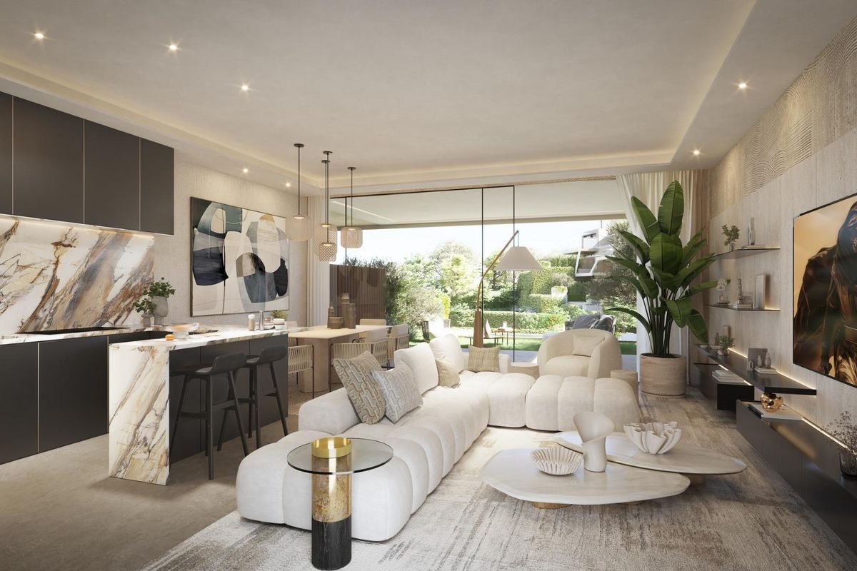 Master bedroom in Elviria Hills town house