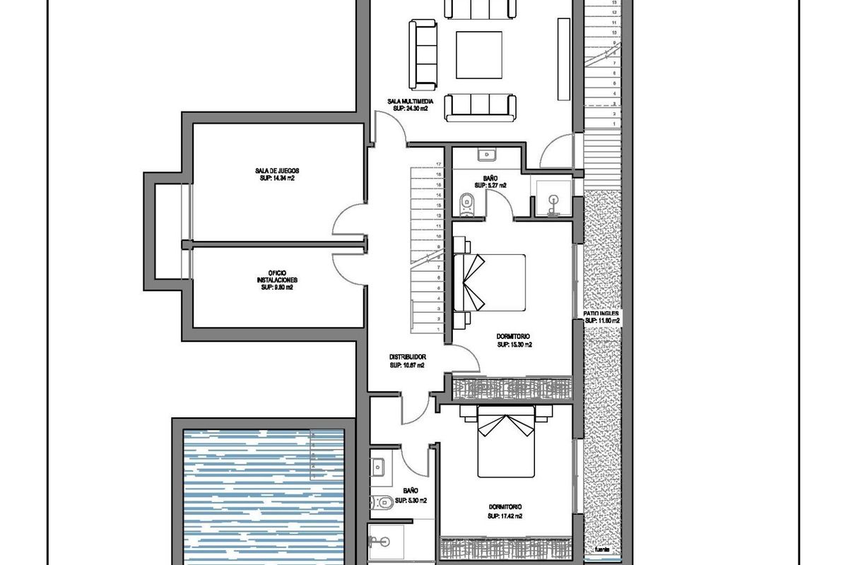 Begane grond plattegrond van een 4-slaapkamer villa in Estepona, met woonkamer en terras.