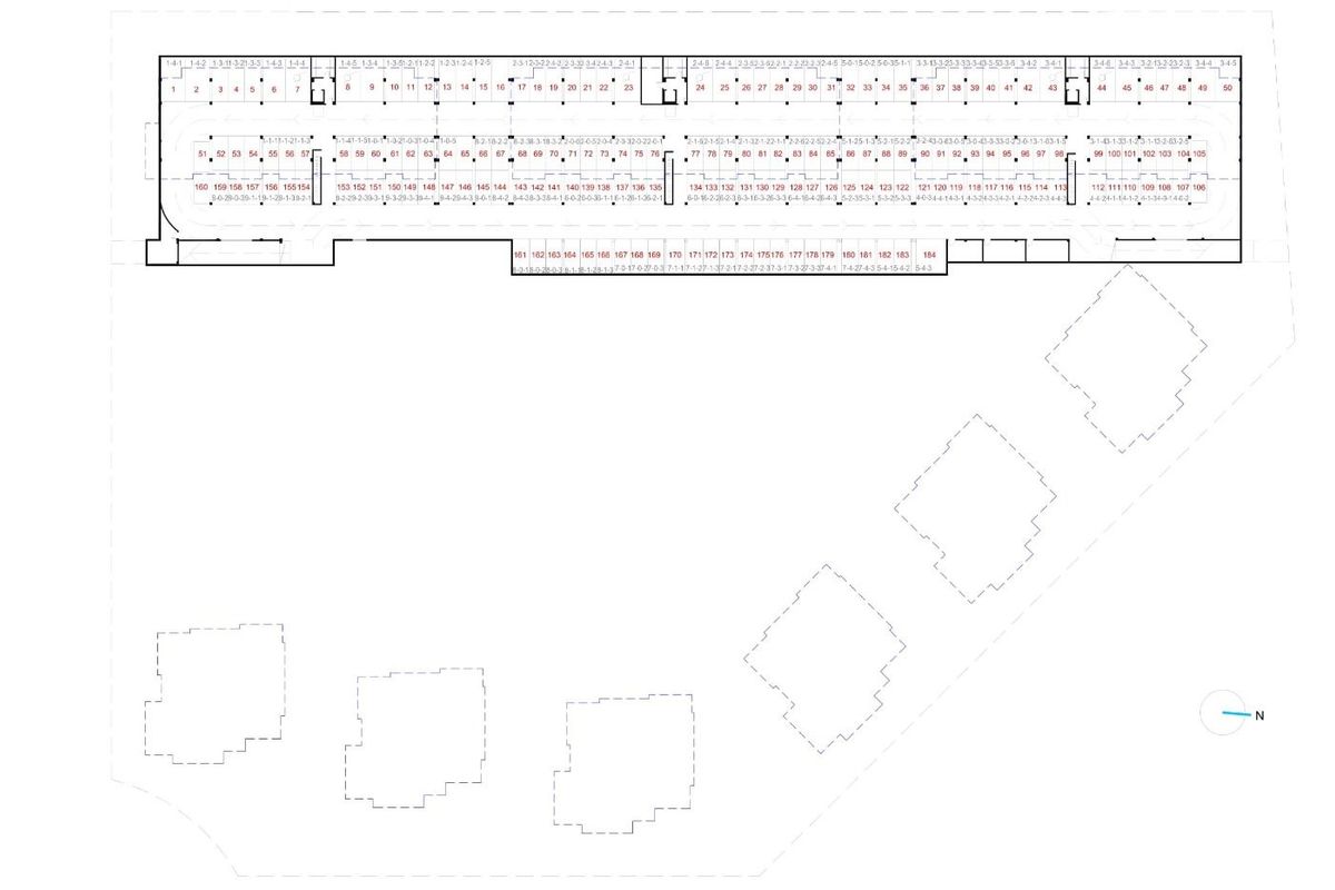 Locatieplan van een penthousegemeenschap met de opstelling van gebouwen en groene ruimtes in Guardamar del Segura.