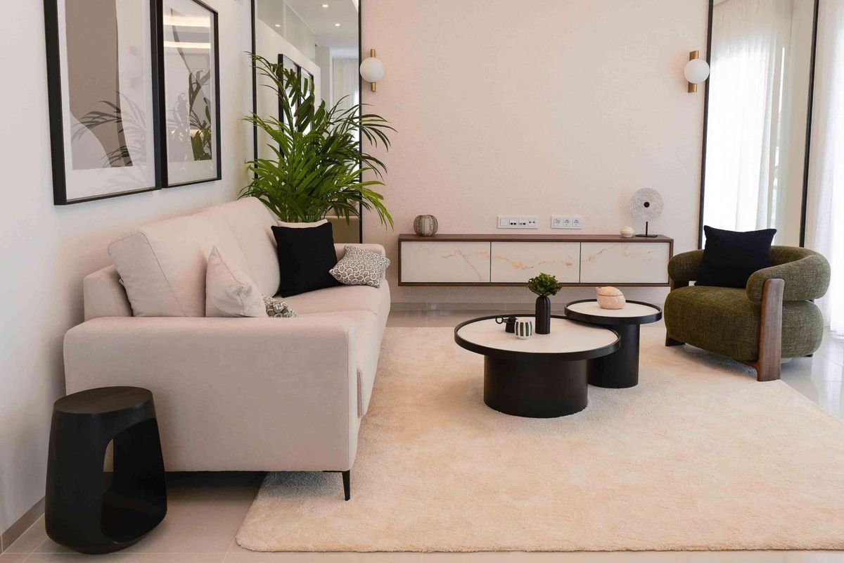 Ruime woonkamer ontworpen voor comfort in het 2-slaapkamer appartement in Rojales, Costa Blanca Zuid, Spanje.