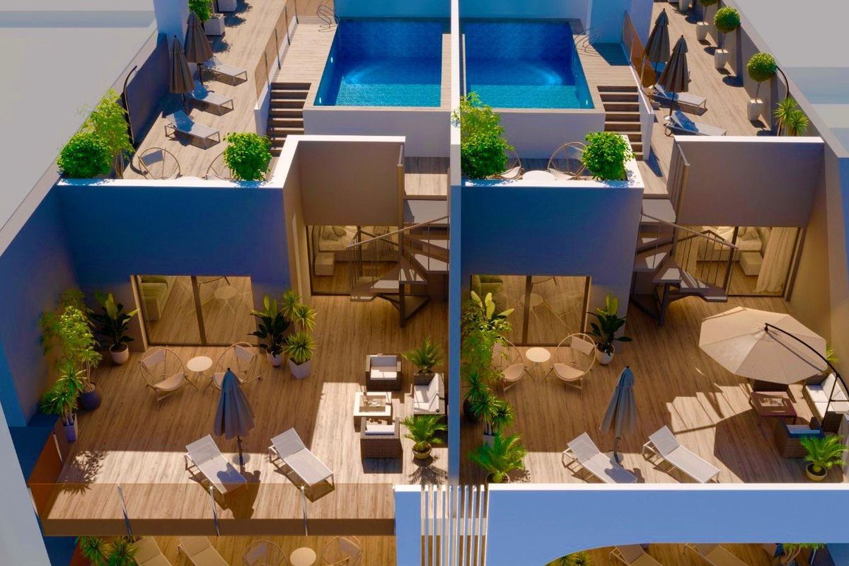 Luchtfoto van het penthouse-terras met zwembad, ligstoelen en woonruimte in Torrevieja.