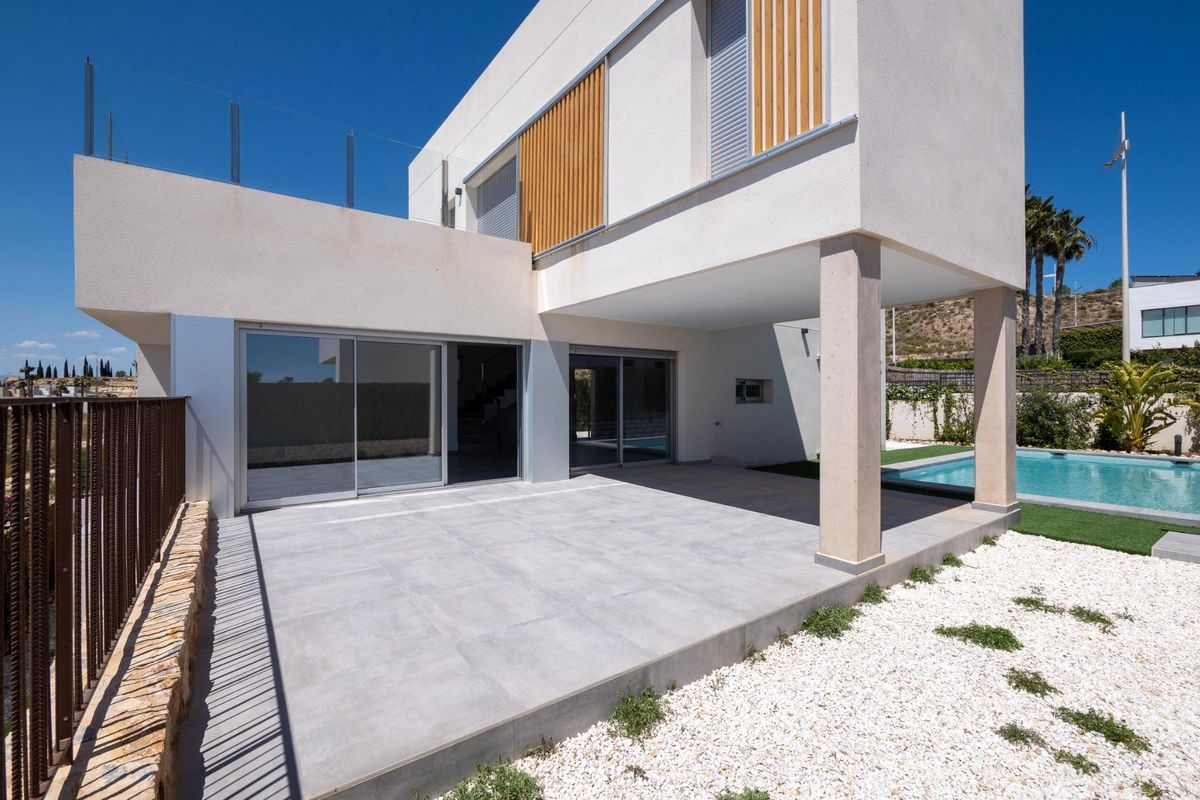 Moderne Villa mit Pool in Algorfa