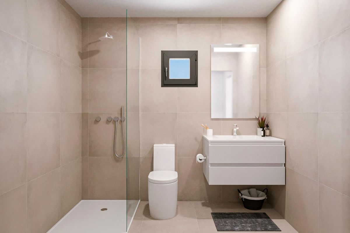 Stijlvolle badkamer in de 3-slaapkamer villa, met een inloopdouche en moderne armaturen in Fuente Álamo.