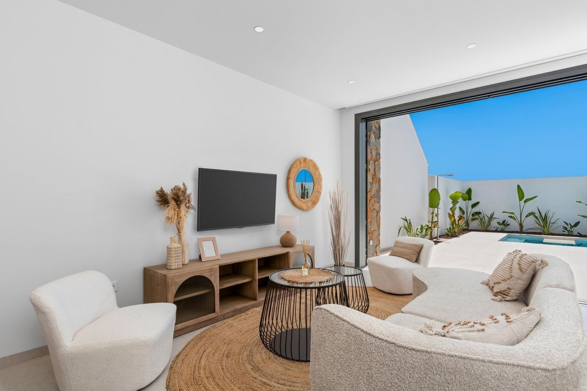 3-Bed Villa Los Alcazares Pool - Image 15