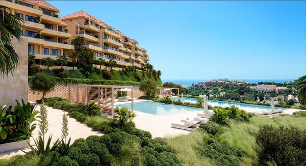 Prachtig buitenzwembad met groen, onderdeel van een 2-slaapkamerappartement complex in Benalmádena, Costa del Sol.