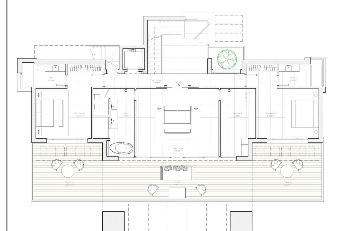Plattegrond van een ruime 5-slaapkamer villa in Estepona, Costa del Sol, met moderne indeling.