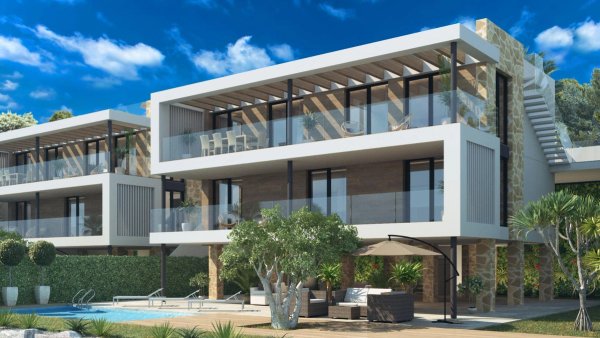 Buitenzijde van een moderne villa met 4 slaapkamers in Rojales, Costa Blanca, met een zwembad en tuin.