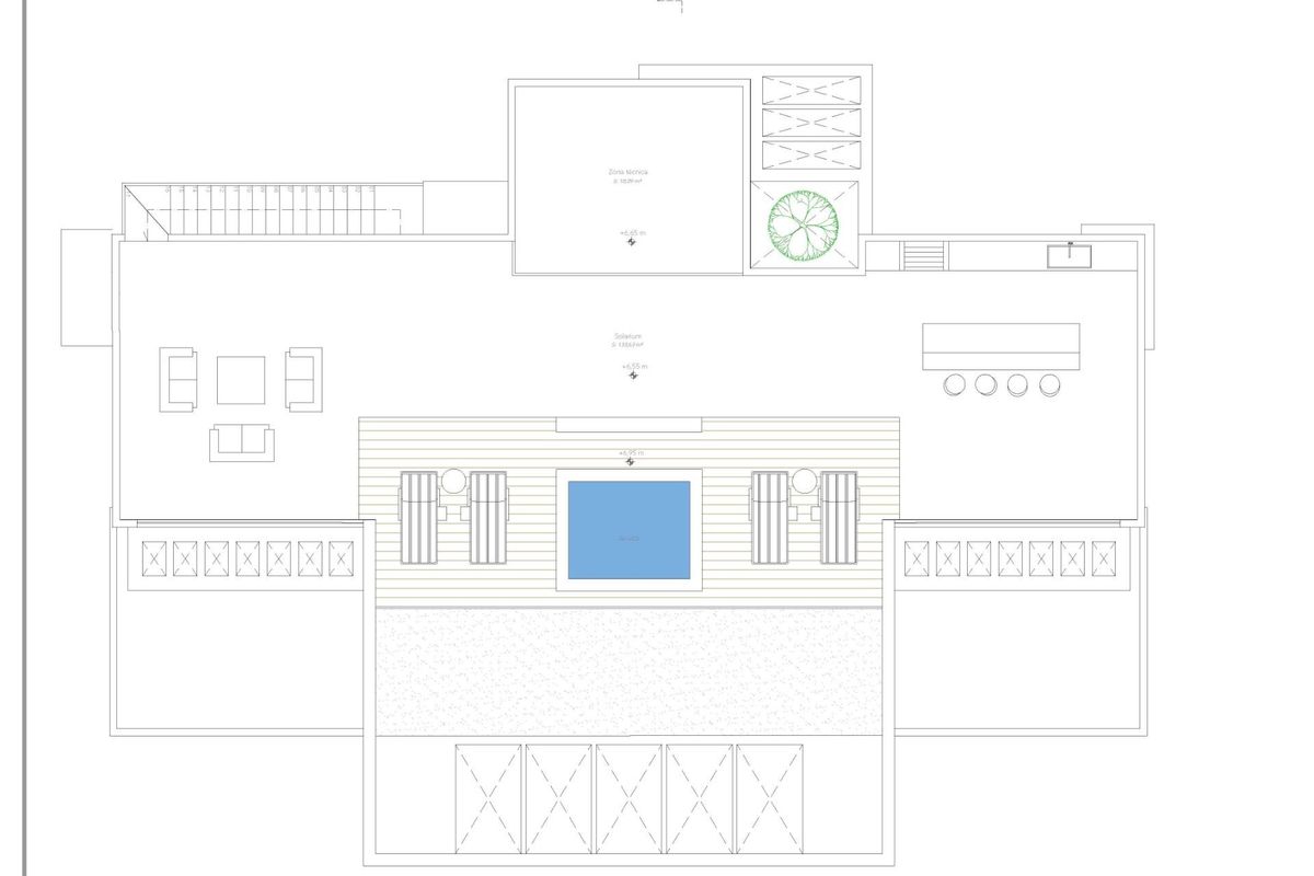 Bovenste plattegrond van een 5-slaapkamer villa in Estepona, met een terras en zwembadgebied.