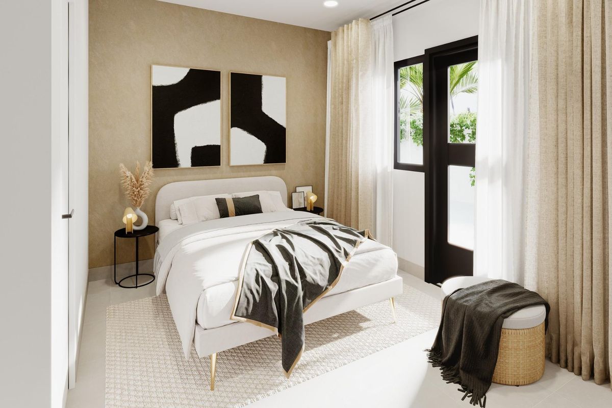 Stijlvolle slaapkamer in een 2-slaapkamer bungalow in Puerto de Mazarron, met elegante decoratie en natuurlijk licht.