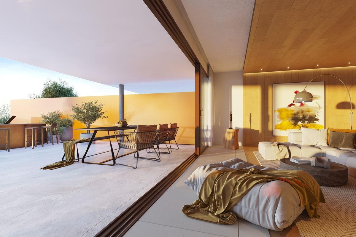 Stijlvolle woonkamer die overgaat in een buitendining ruimte, ontworpen voor comfort in Fuengirola, 3-slaapkamer appartement.