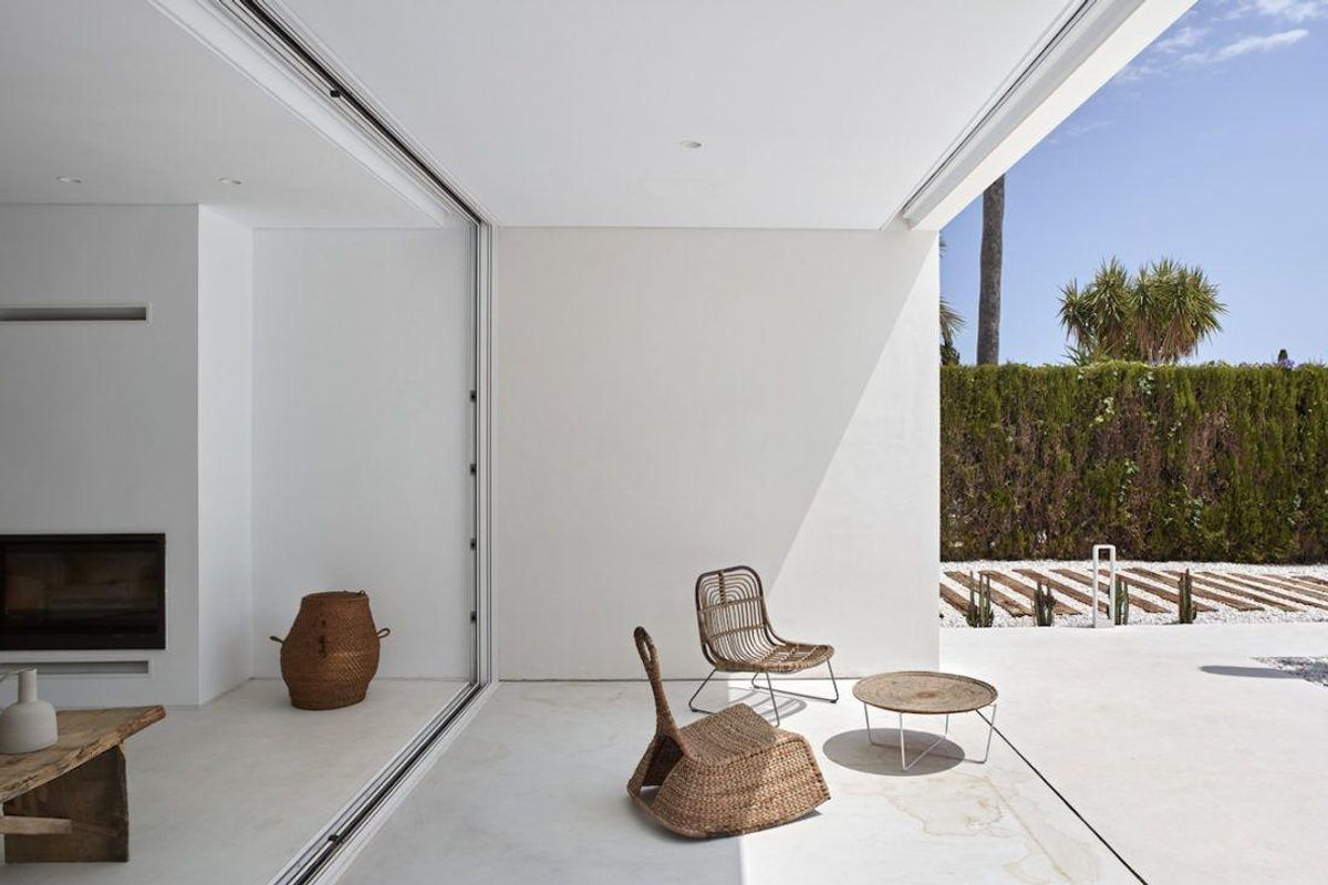 Zijaanzicht van villa Estepona