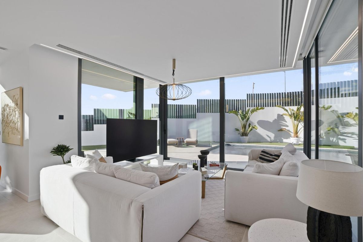 Schlafzimmer mit Terrassenzugang in Benidorm