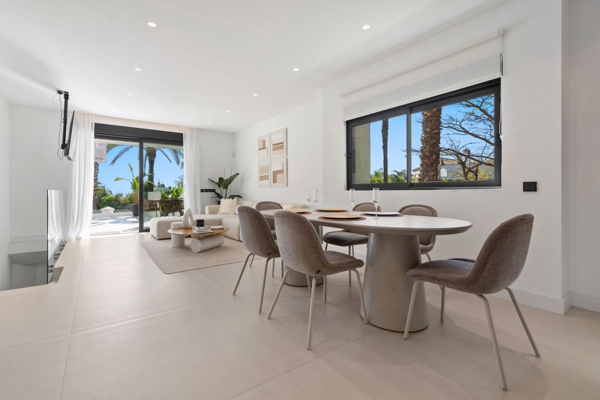 5-Slaapkamer Duplex Estepona Zwembad - Afbeelding 9