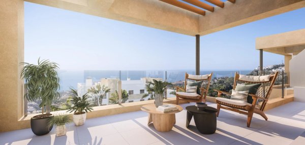 2-Bed Apartment Benalmádena Sea Views