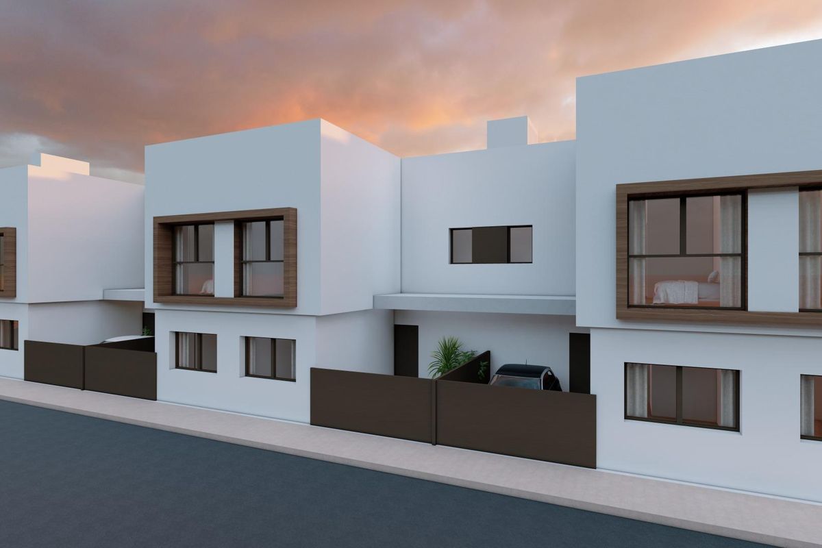Nabijbeeld van de townhouse gevel in San Javier, met eigentijdse architectuur en privéaccenten.