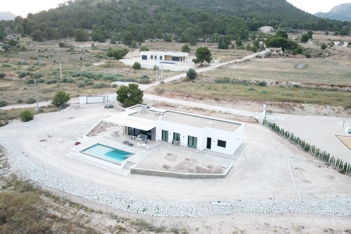 Terrace with countryside views in Pinoso villa