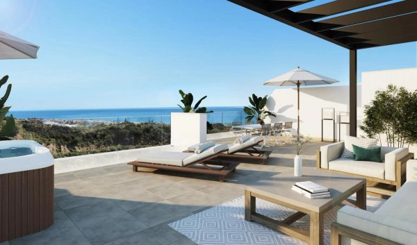 Ruime terras met zitplaatsen en prachtig zeezicht in een 3-slaapkamer penthouse in Rincon de la Victoria.